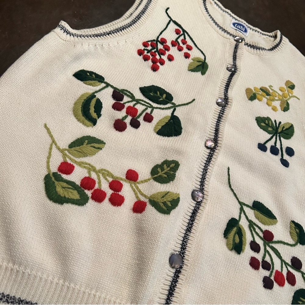 Vintage size large embroidered floral sweater vest grandma core, coastal grandma - Picture 2 of 16